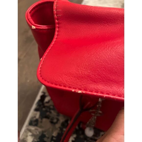 Guess Red Top Handle Bag Purse Floral - Picture 5 of 6